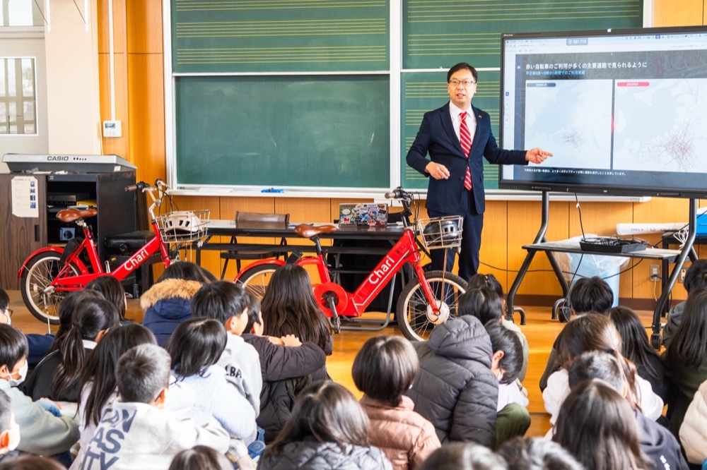 学校での出張授業の様子